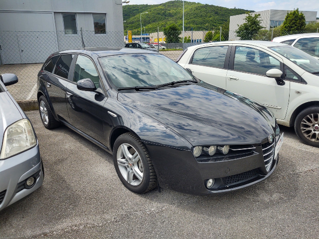 Alfa Romeo 159 1.9 JTDm 16V Sportwagon Distinctive