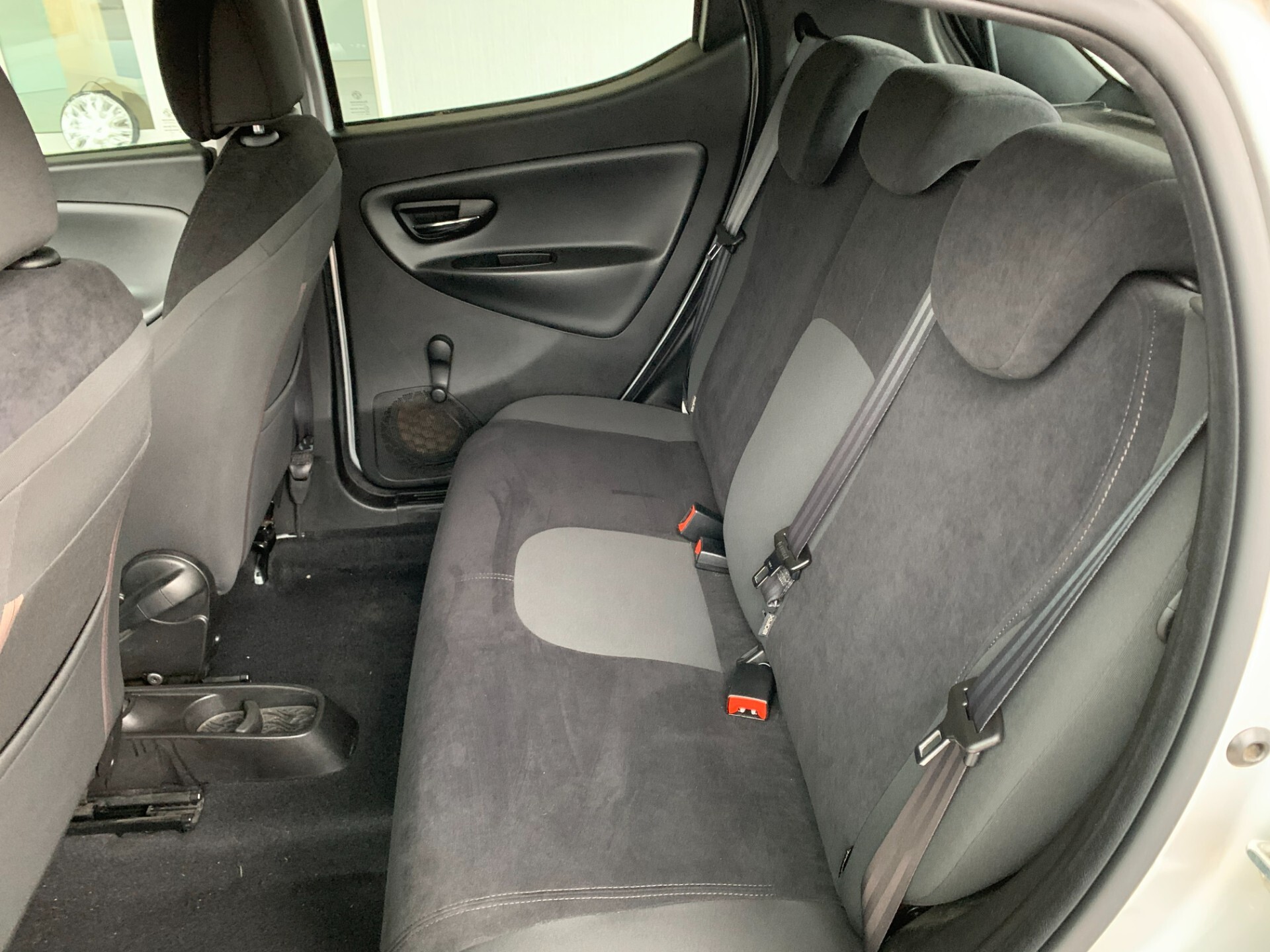 Lancia Ypsilon 0.9 TwinAir 85 CV 5 porte S&S Platinum