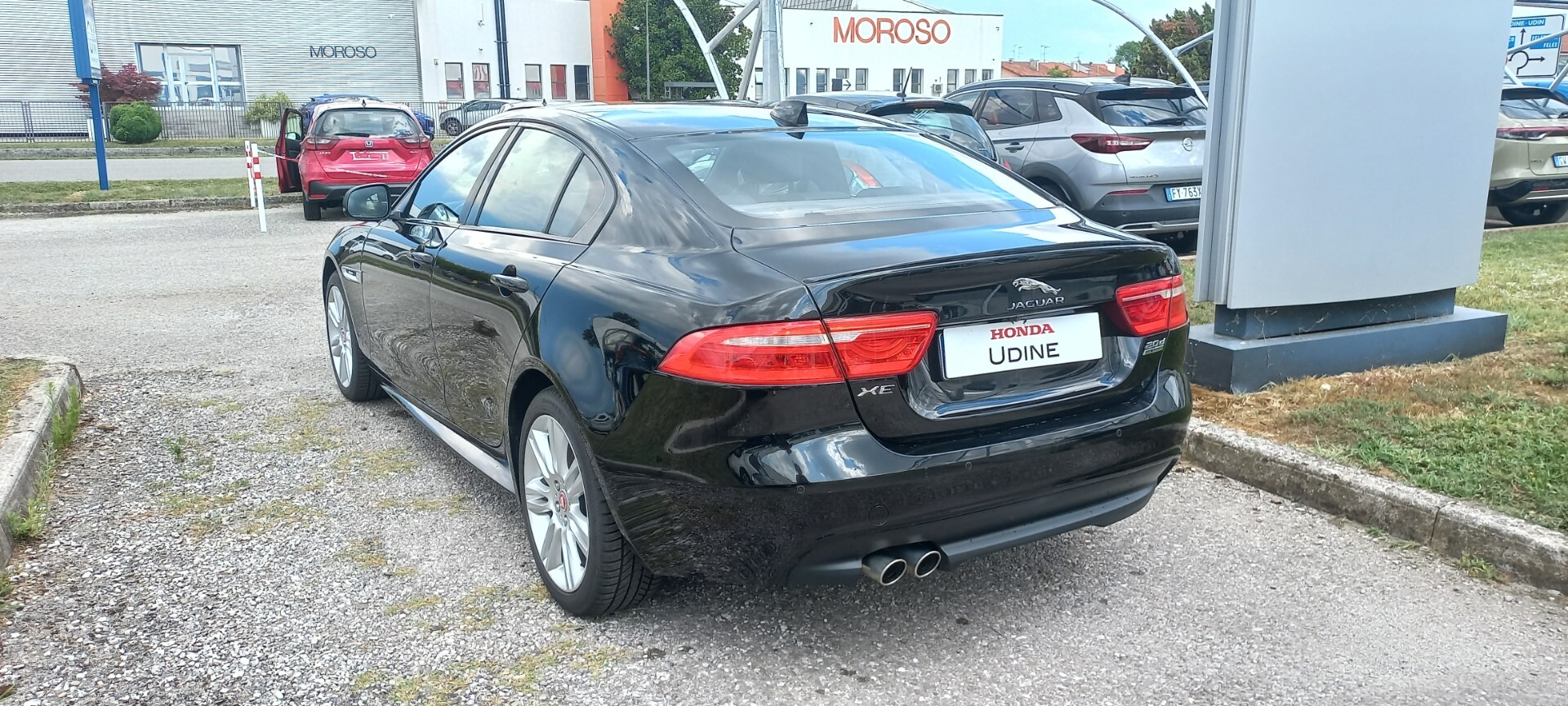Jaguar XE 2.0 D Turbo 180 CV AWD aut. R-Sport