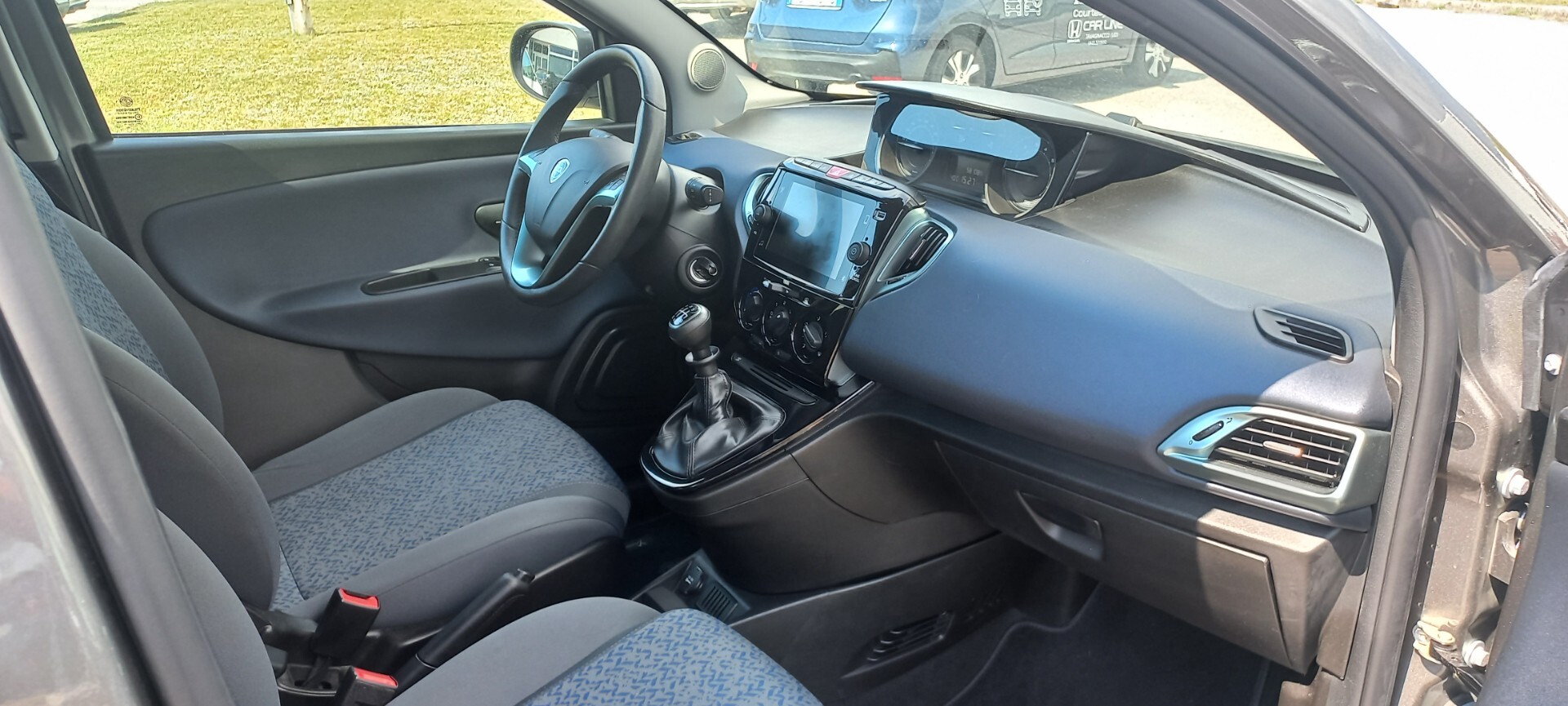 Lancia Ypsilon 1.0 FireFly 5 porte S&S Hybrid Gold