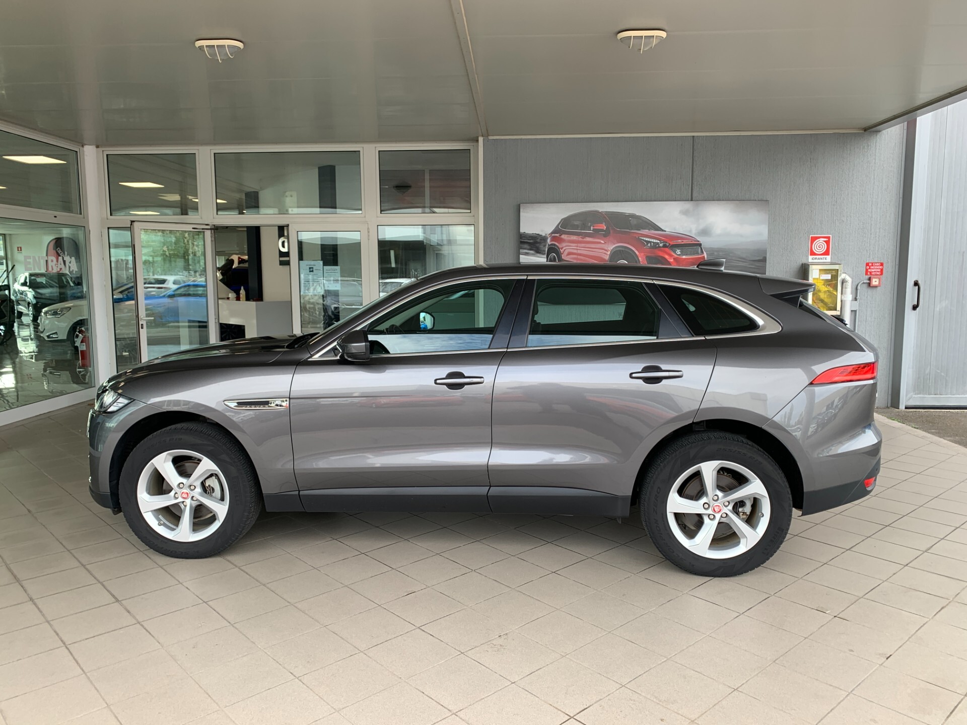 Jaguar F-Pace 2.0 D 180 CV AWD aut. Prestige