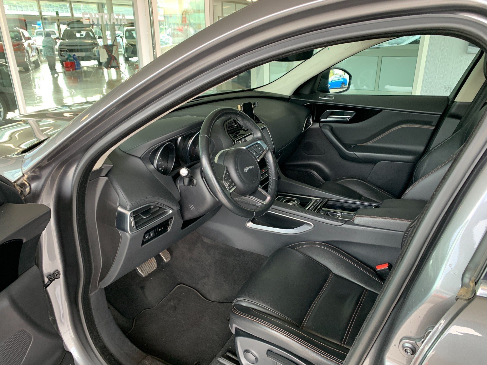 Jaguar F-Pace 2.0 D 180 CV AWD aut. Prestige